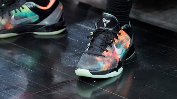 Chicago Bulls forward DeMar DeRozan wearing the Nike Kobe 7 'All-Star - Galaxy'.